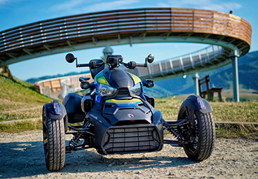 Trójkołowce Can-Am Spyder RT oraz RYKER Sport
